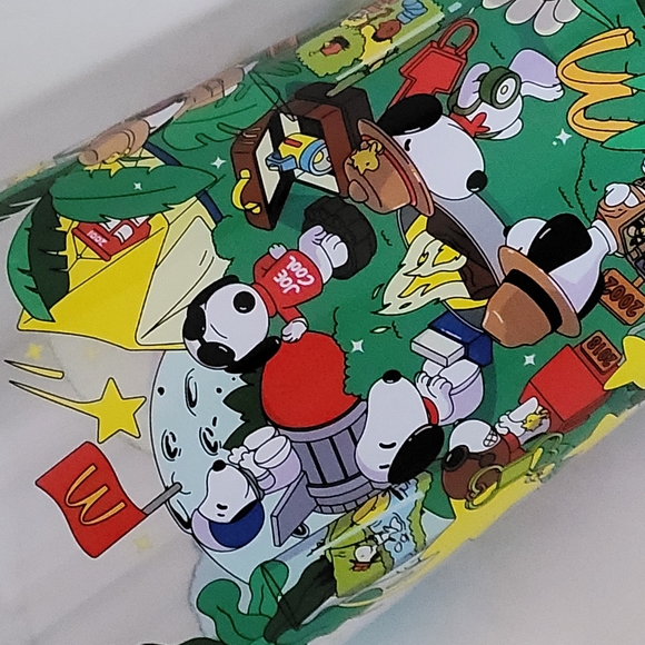 Hello Kitty X Snoopy X McDonald's Collectible Plastic Cup Sanrio X Peanuts 2024 - Picture 2 of 16